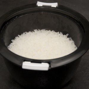 Як приготувати рис для суші, ролів, бенто за 6 хвилин