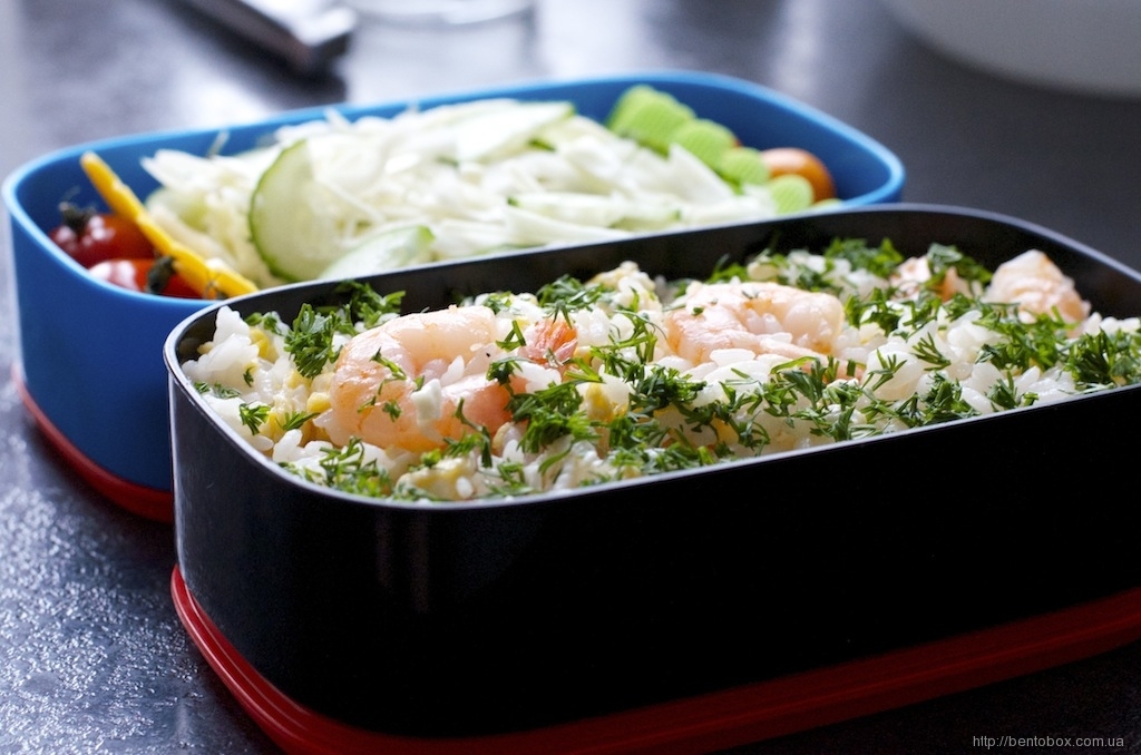 рецепт обеда бенто жареный рис с креветками