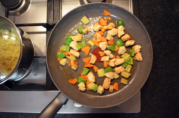Рецепт куриной грудки с овощами